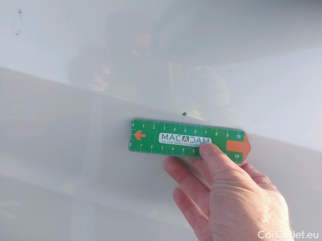  Honda  HR-V HONDA  / 2015 / 5P / todoterreno 1.5 i-VTEC Elegance Navi #8