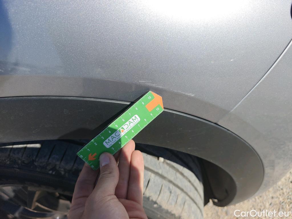  Citroen  DS3 DS DS 3 Crossback / 2018 / 5P / todoterreno BlueHDi 81 kW Manual PERFORMANCE LINE #11