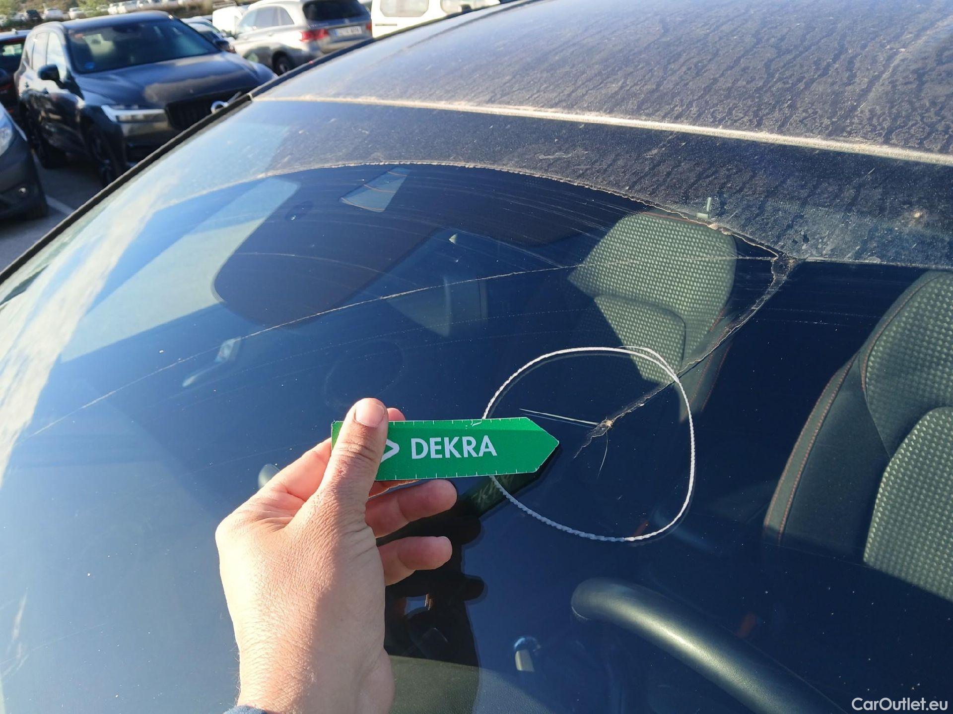  Ford  Focus FORD  / 2018 / 5P / berlina con portón 1.0 Ecoboost MHEV 92kW ST-Line Style SIP (AC) #12