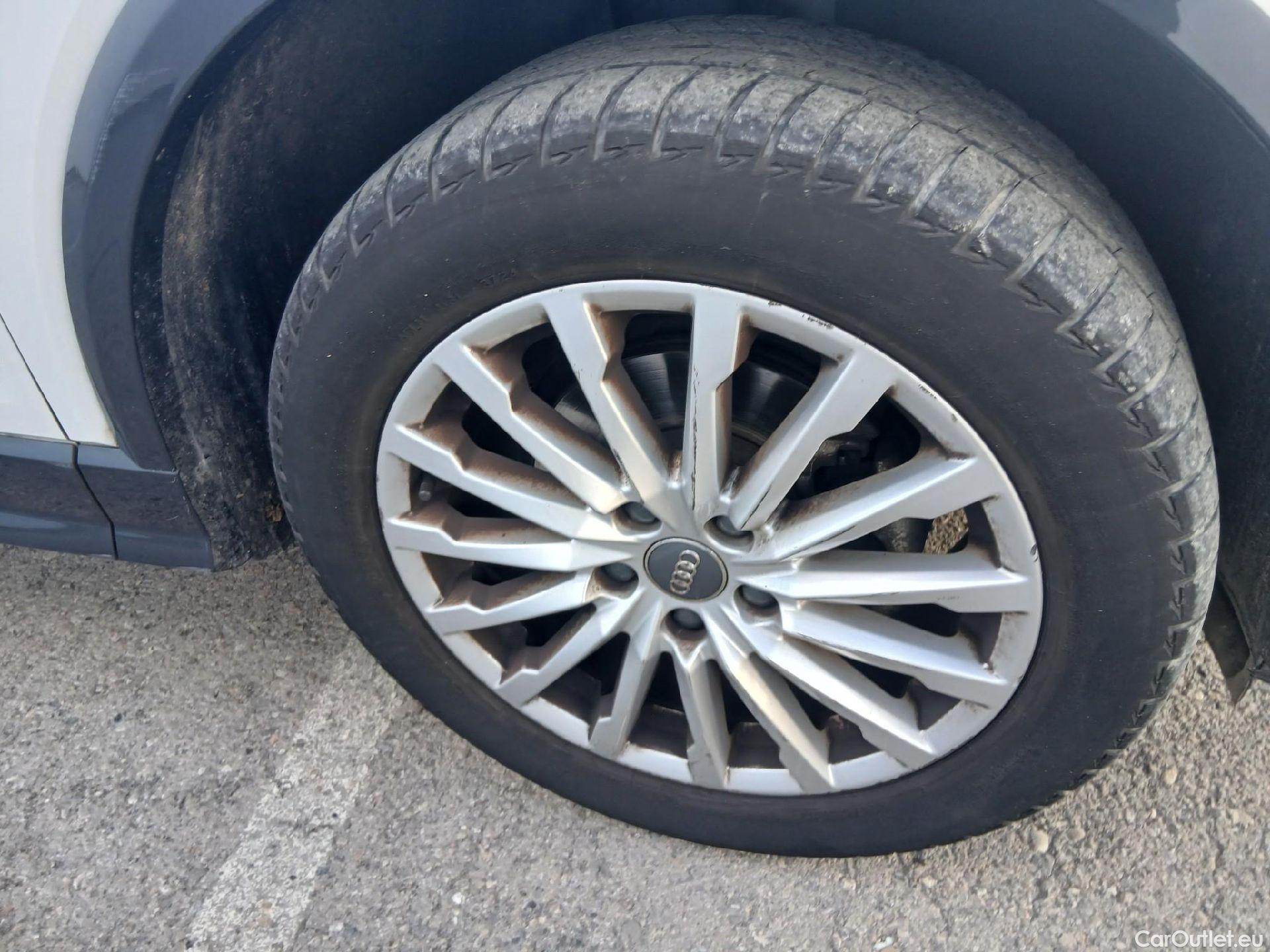  Audi  Q2 AUDI  / 2016 / 5P / todoterreno Design 30 TFSI 85kW (116CV) #32