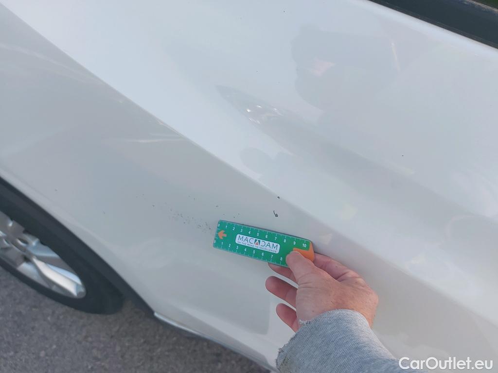  Honda  HR-V HONDA  / 2015 / 5P / todoterreno 1.5 i-VTEC Elegance Navi #15