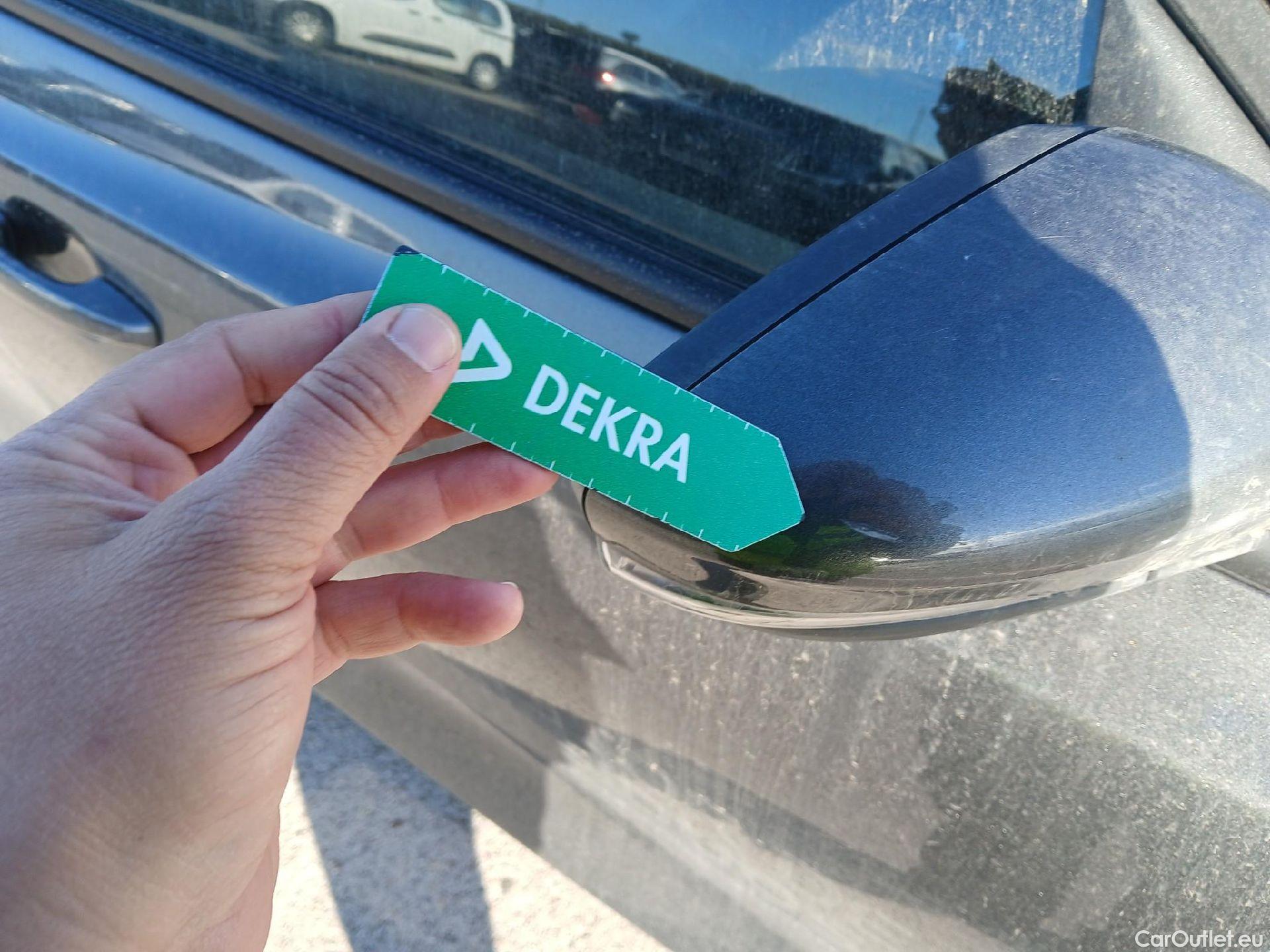  Ford  Focus FORD  / 2018 / 5P / berlina con portón 1.0 Ecoboost MHEV 92kW ST-Line Style SIP (AC) #30