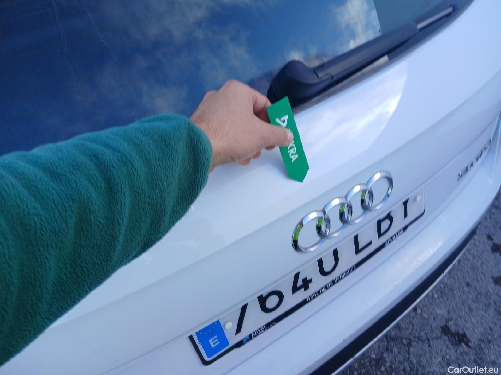  Audi  Q2 AUDI  / 2016 / 5P / todoterreno Design 30 TFSI 85kW (116CV) #19