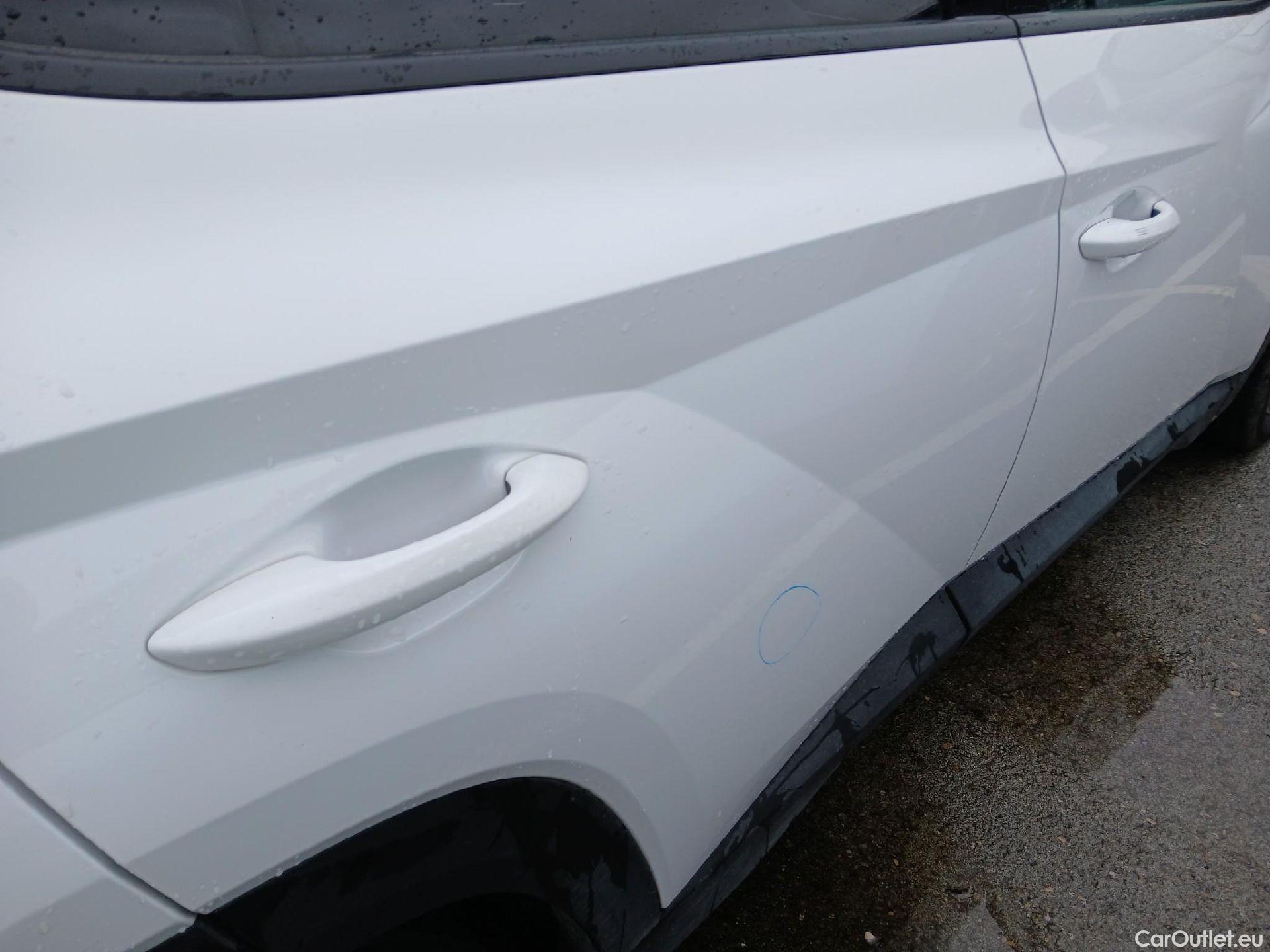  Land Rover  Discovery HYUNDAI Tucson / 2024 / 5P / todoterreno 1.6D 100kW (136CV) 48V DCT Tecno Sky #3