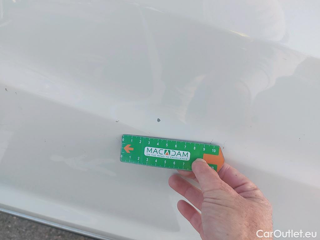  Honda  HR-V HONDA  / 2015 / 5P / todoterreno 1.5 i-VTEC Elegance Navi #9