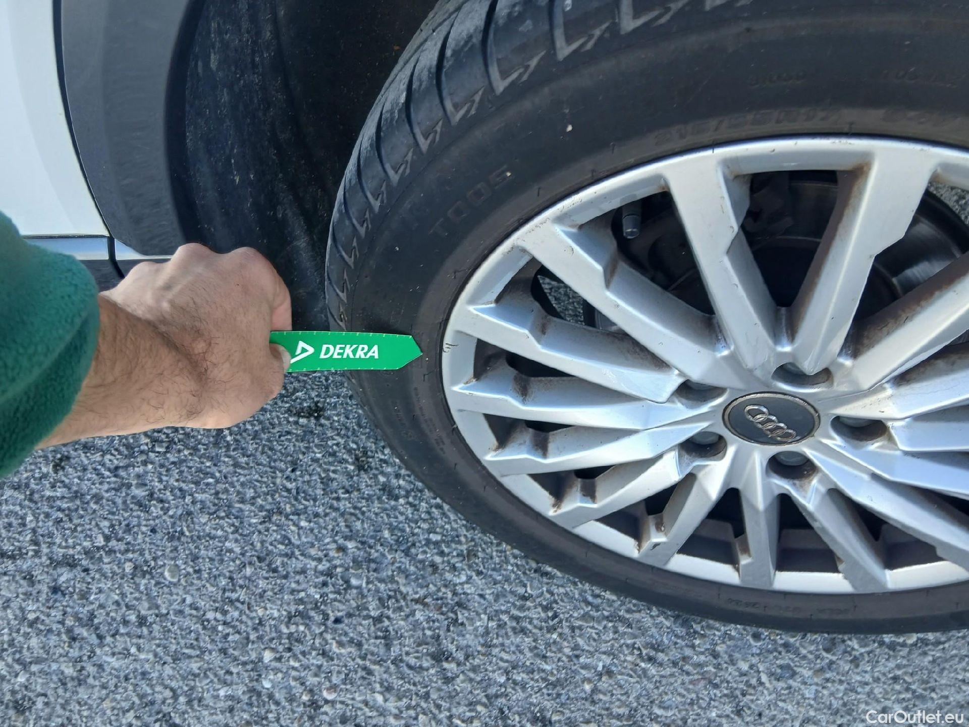  Audi  Q2 AUDI  / 2016 / 5P / todoterreno Design 30 TFSI 85kW (116CV) #11