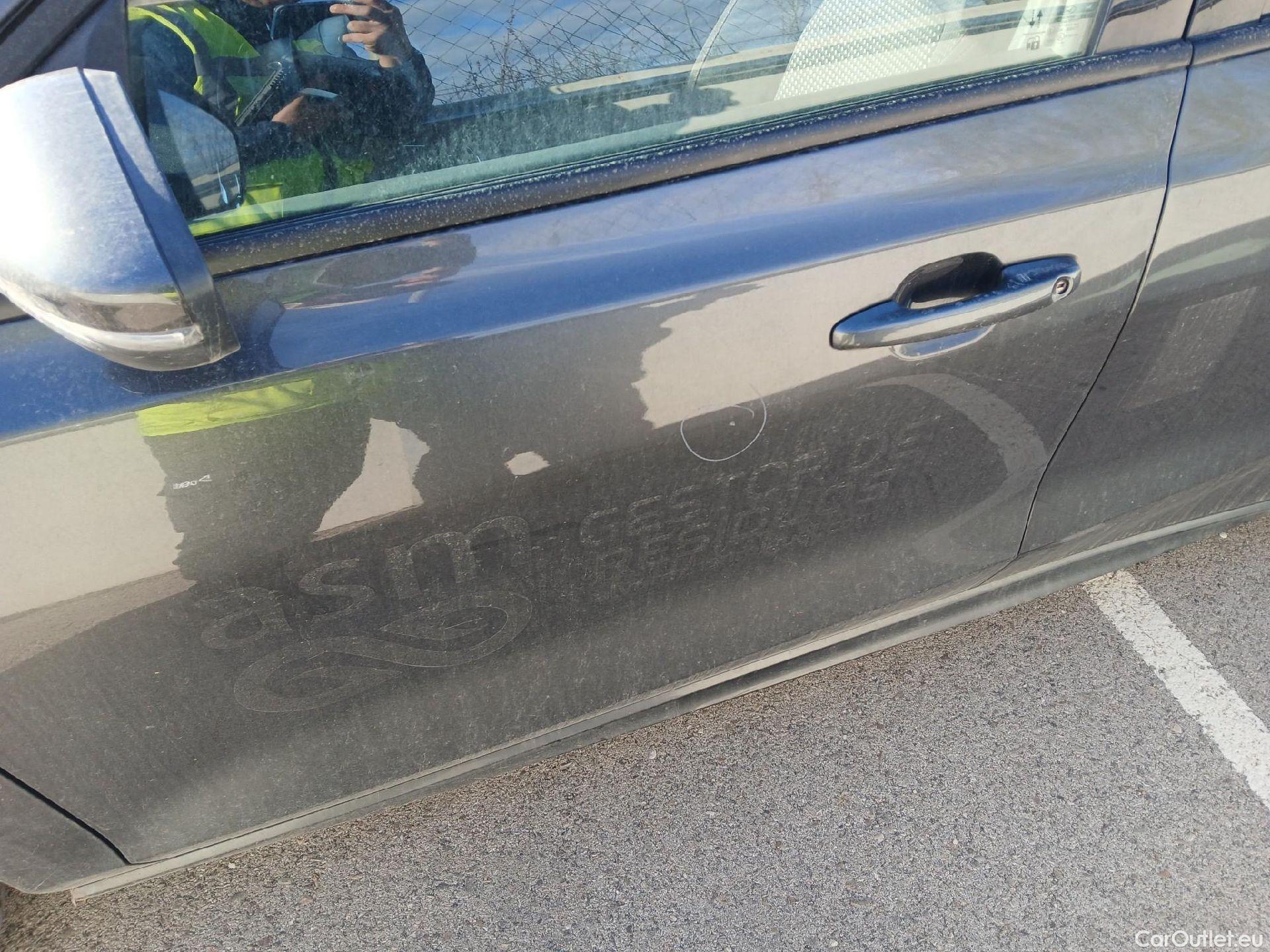  Ford  Focus FORD  / 2018 / 5P / berlina con portón 1.0 Ecoboost MHEV 92kW ST-Line Style SIP (AC) #16