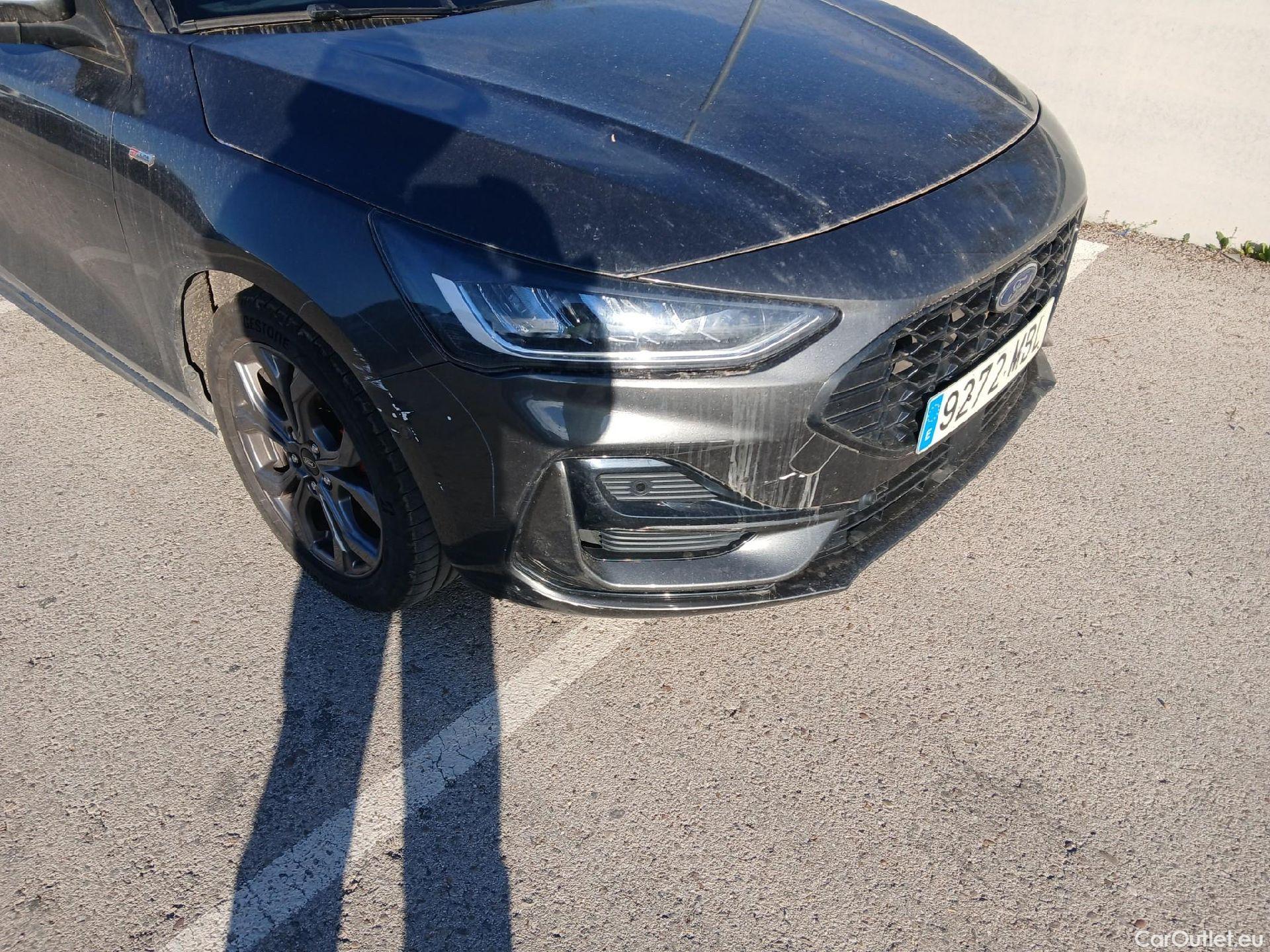  Ford  Focus FORD  / 2018 / 5P / berlina con portón 1.0 Ecoboost MHEV 92kW ST-Line Style SIP (AC) #9