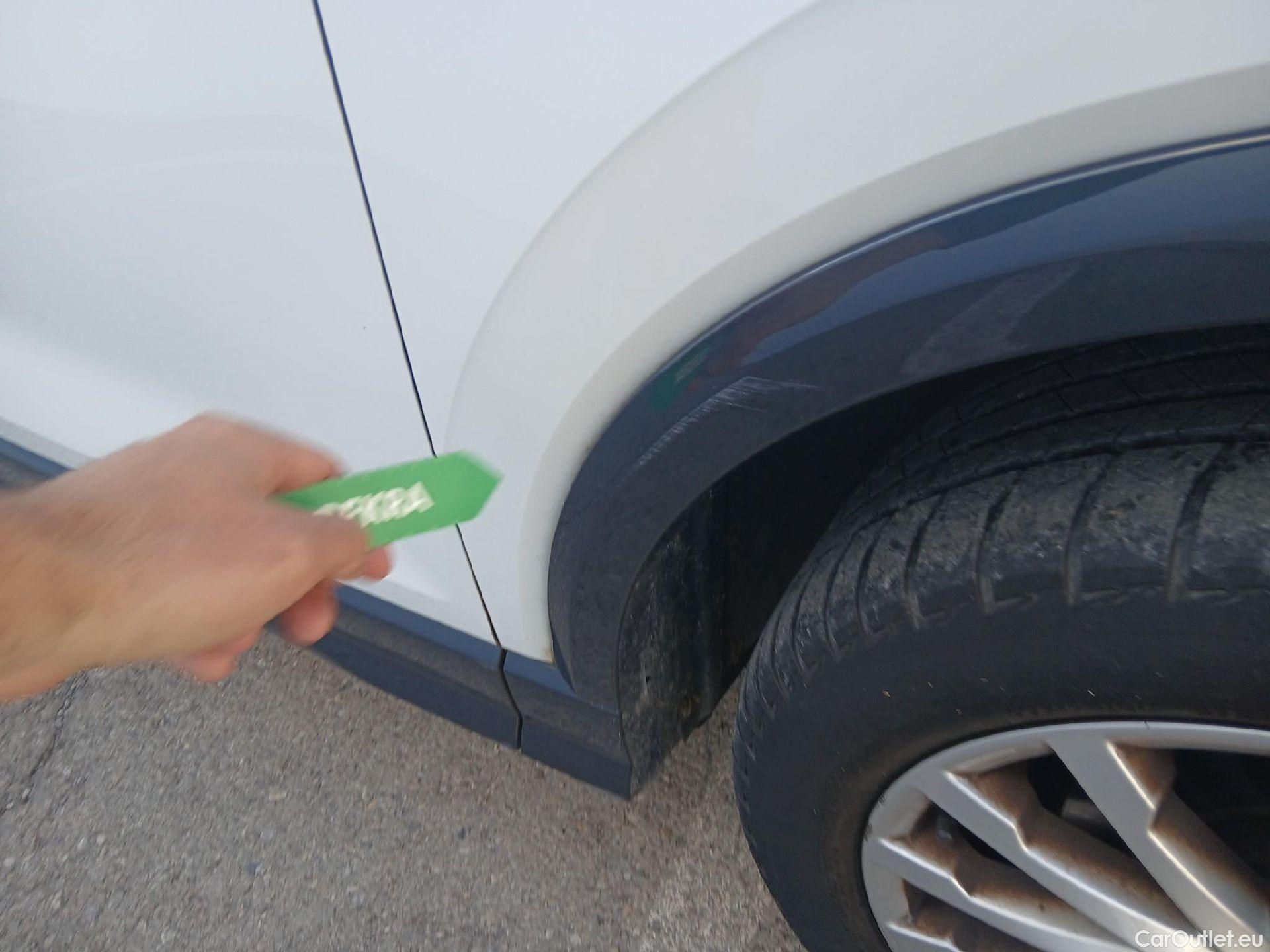  Audi  Q2 AUDI  / 2016 / 5P / todoterreno Design 30 TFSI 85kW (116CV) #29