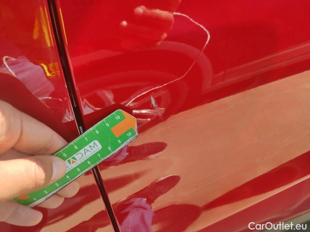  Mercedes  GLA MERCEDES-BENZ Clase  / 2017 / 5P / todoterreno  180 #6