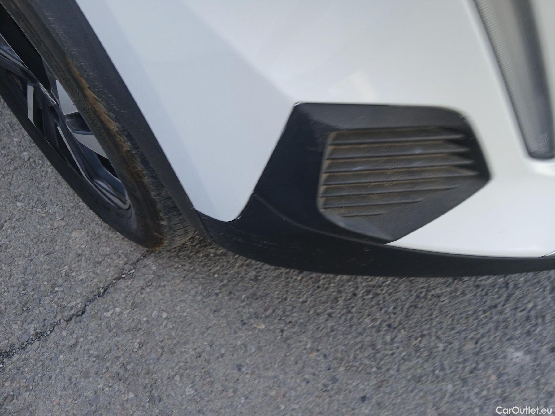  Peugeot  2008 PEUGEOT  / 2019 / 5P / todoterreno Allure BlueHDI 81kW (110CV) #4