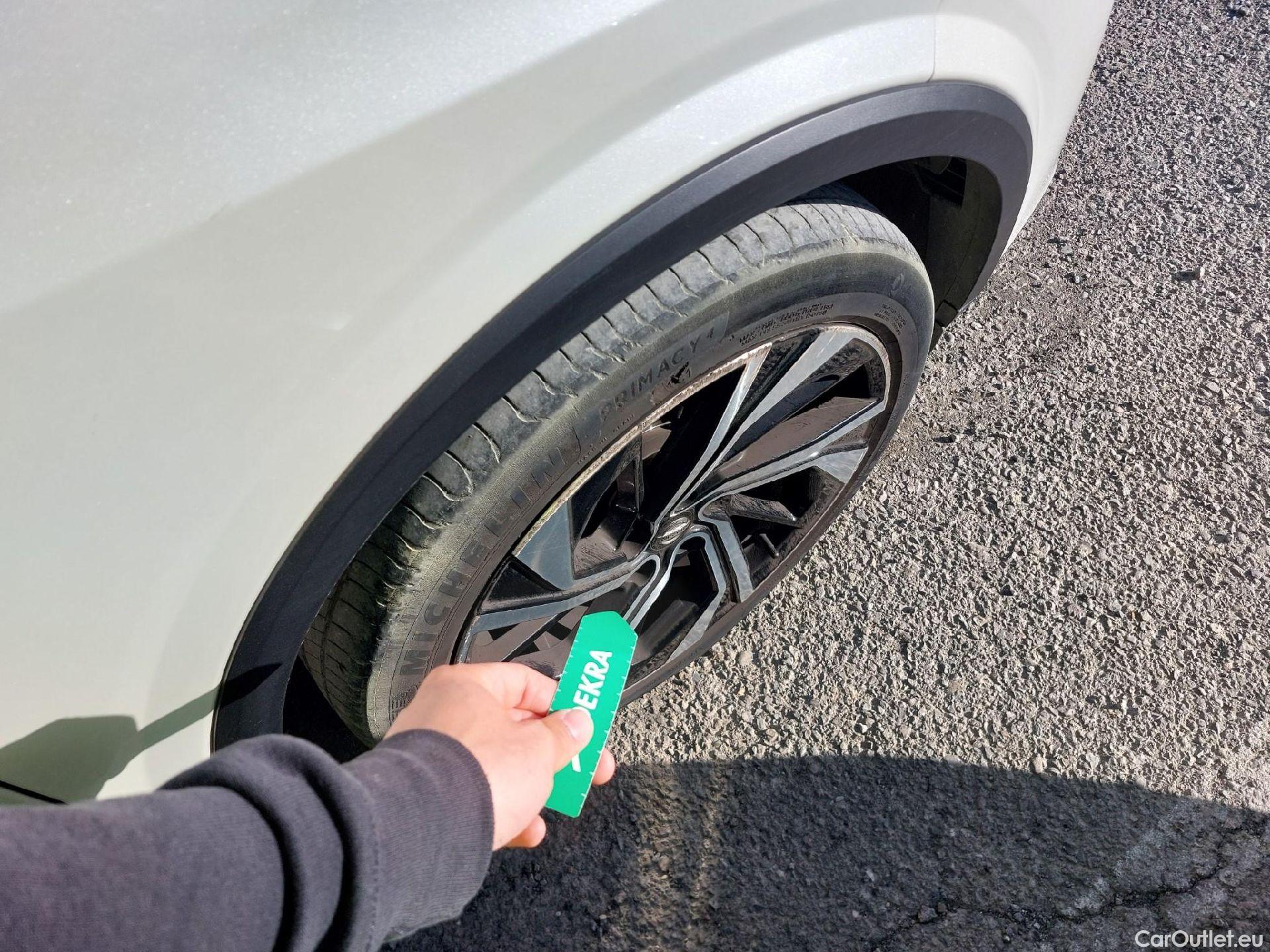  Nissan  Qashqai NISSAN  / 2021 / 5P / todoterreno DIG-T 116kW (158CV) mHEV Xtronic Tekna+ #18