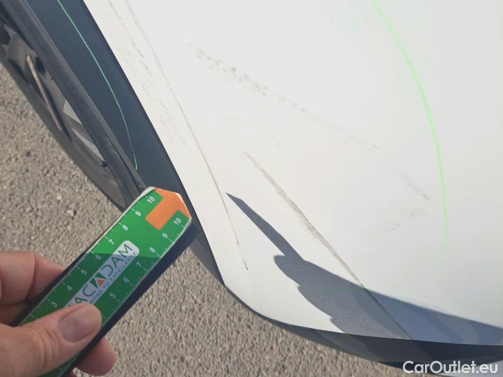  Peugeot  2008 PEUGEOT  / 2019 / 5P / todoterreno Allure BlueHDI 81kW (110CV) #10