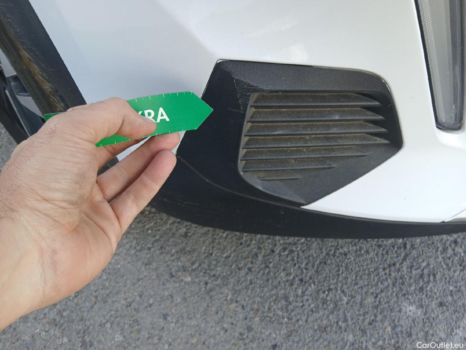  Peugeot  2008 PEUGEOT  / 2019 / 5P / todoterreno Allure BlueHDI 81kW (110CV) #3