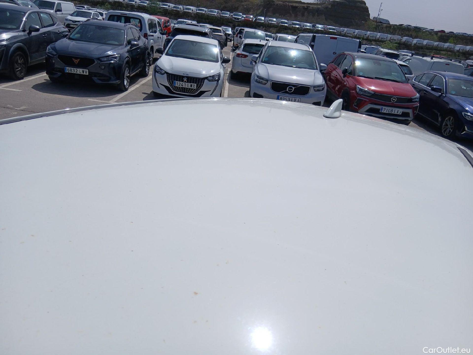  Nissan  Qashqai NISSAN  / 2021 / 5P / todoterreno DIG-T 103kW (140CV) mHEV 4x2 Acenta #12