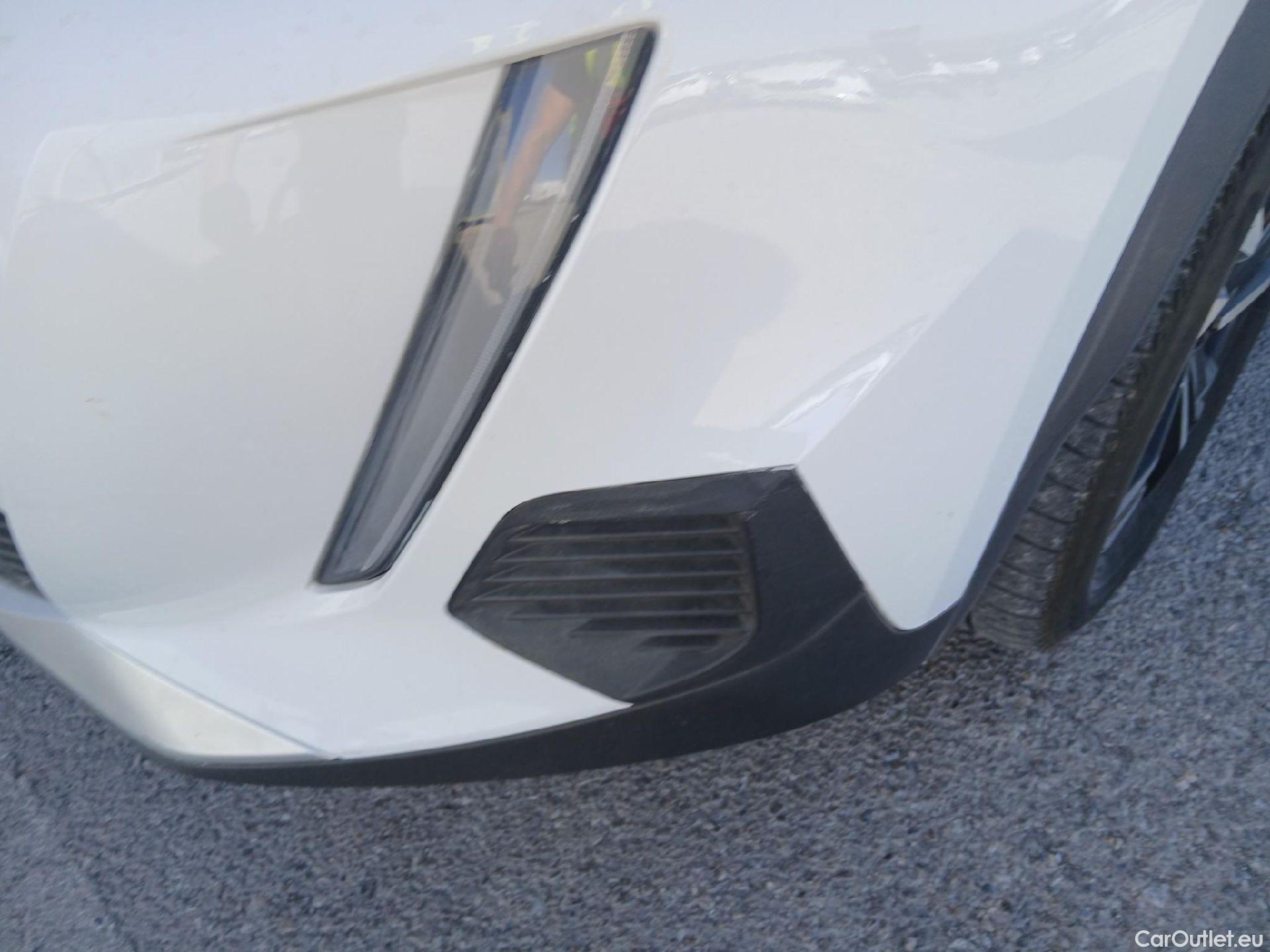  Peugeot  2008 PEUGEOT  / 2019 / 5P / todoterreno Allure BlueHDI 81kW (110CV) #1