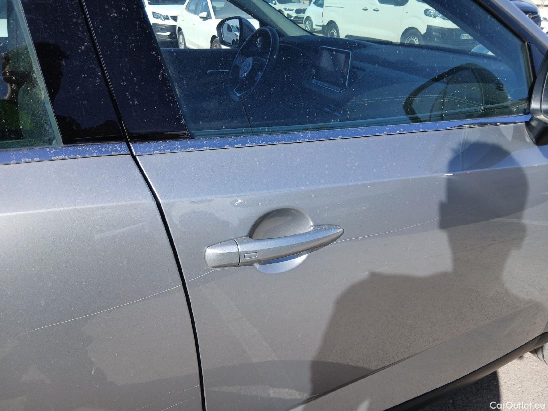  Nissan  Qashqai NISSAN  / 2021 / 5P / todoterreno DIG-T 116kW (158CV) mHEV Xtronic Acenta (AC8) #23