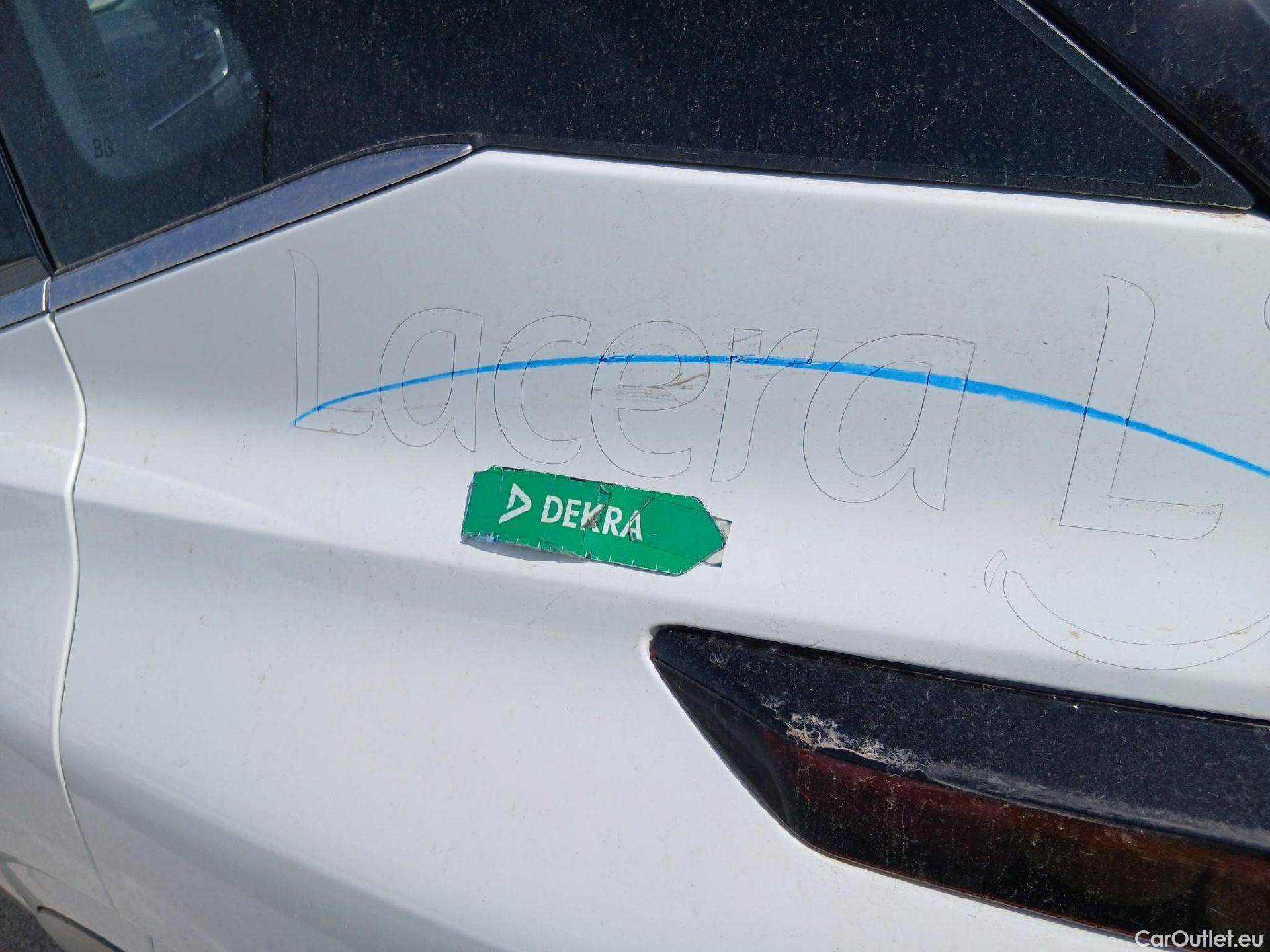  Nissan  Qashqai NISSAN  / 2021 / 5P / todoterreno DIG-T 103kW (140CV) mHEV 4x2 Acenta #19