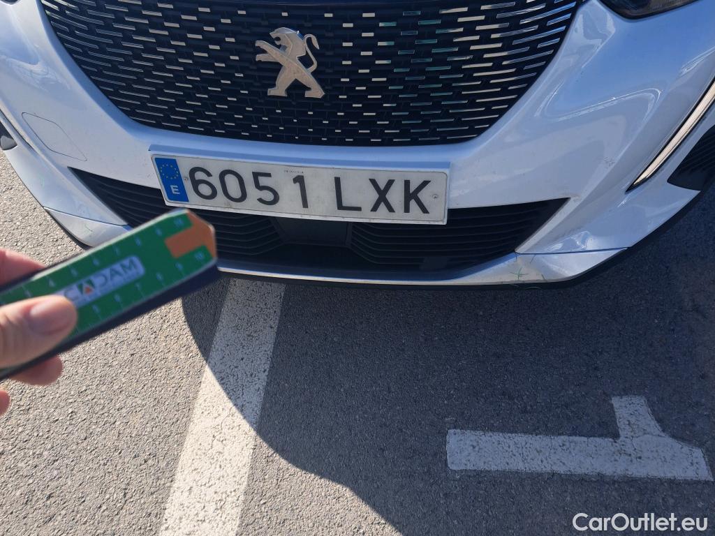  Peugeot  2008 PEUGEOT  / 2019 / 5P / todoterreno Allure BlueHDI 81kW (110CV) #1