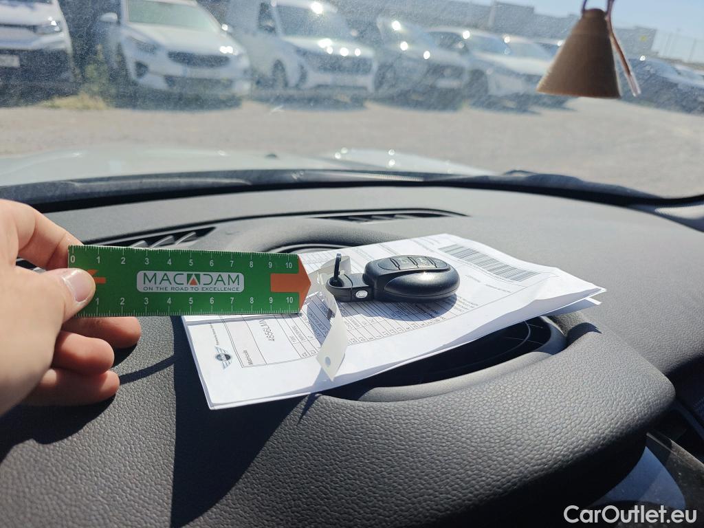  Mini  Cooper MINI MINI / 2014 / 5P / berlina con portón  5 PUERTAS #2