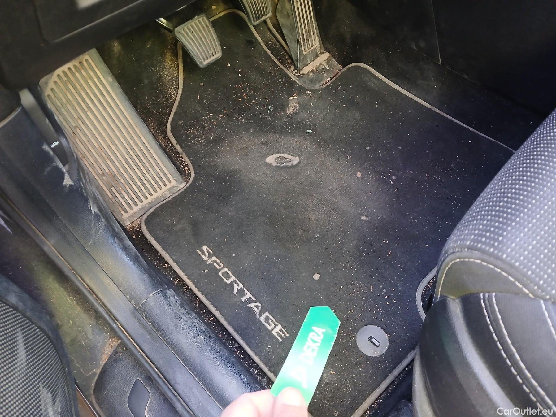  KIA  Sportage KIA  / 2018 / 5P / todoterreno 1.6 MHEV Drive Plus 100kW (136CV) 4x2 #30