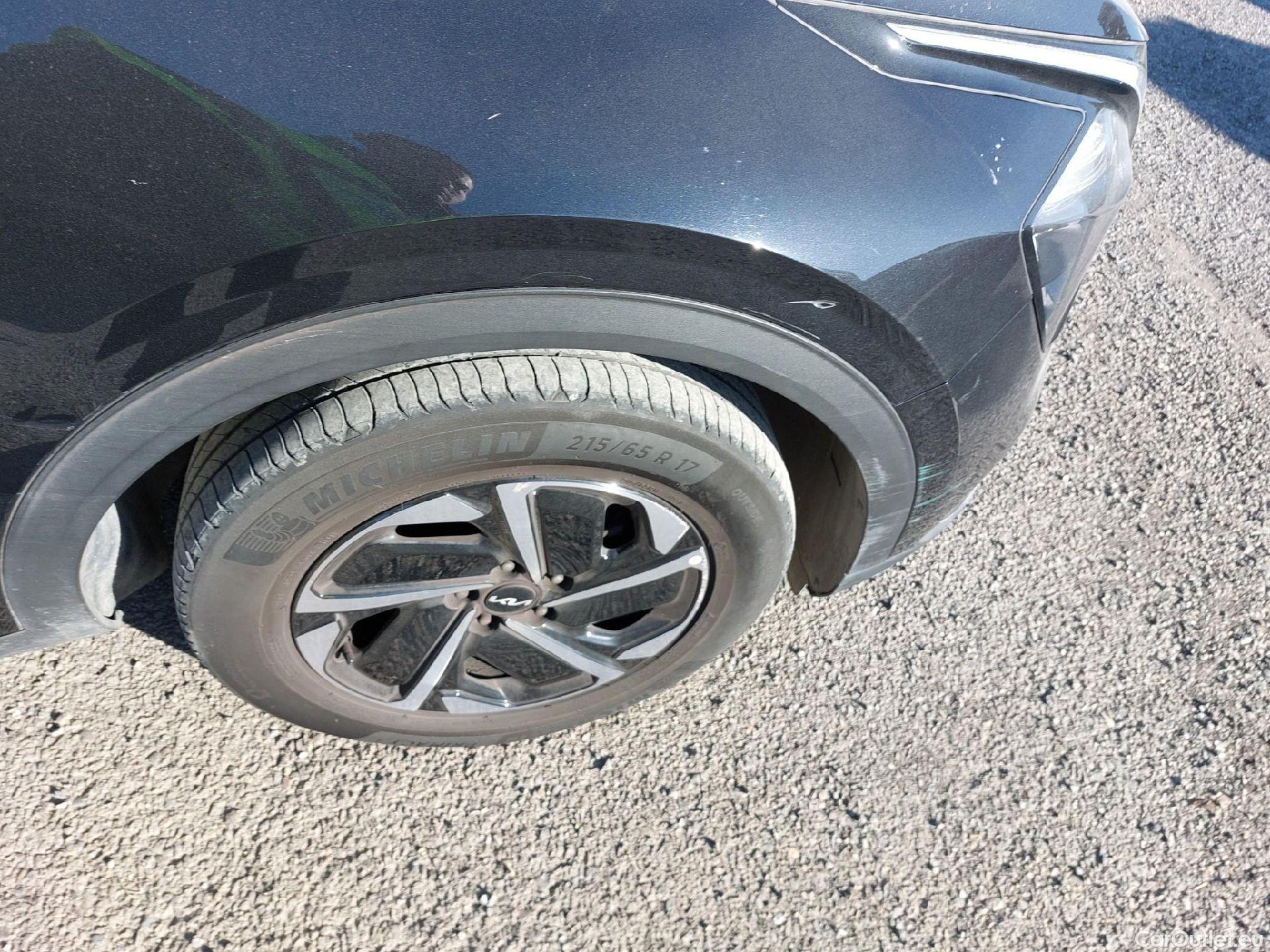  KIA  Sportage KIA  / 2022 / 5P / todoterreno 1.6 T-GDi 110kW (150CV) Drive 4x2 #29