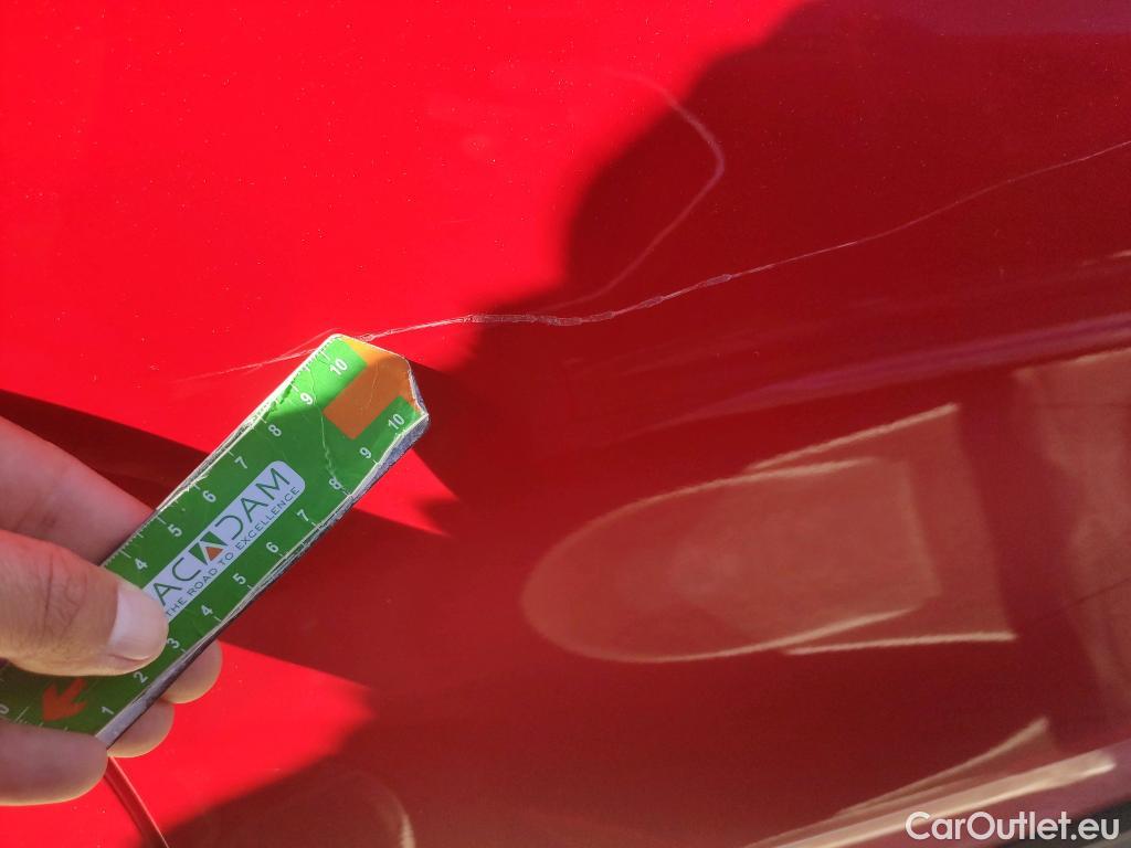  Mercedes  GLA MERCEDES-BENZ Clase  / 2017 / 5P / todoterreno  180 #4