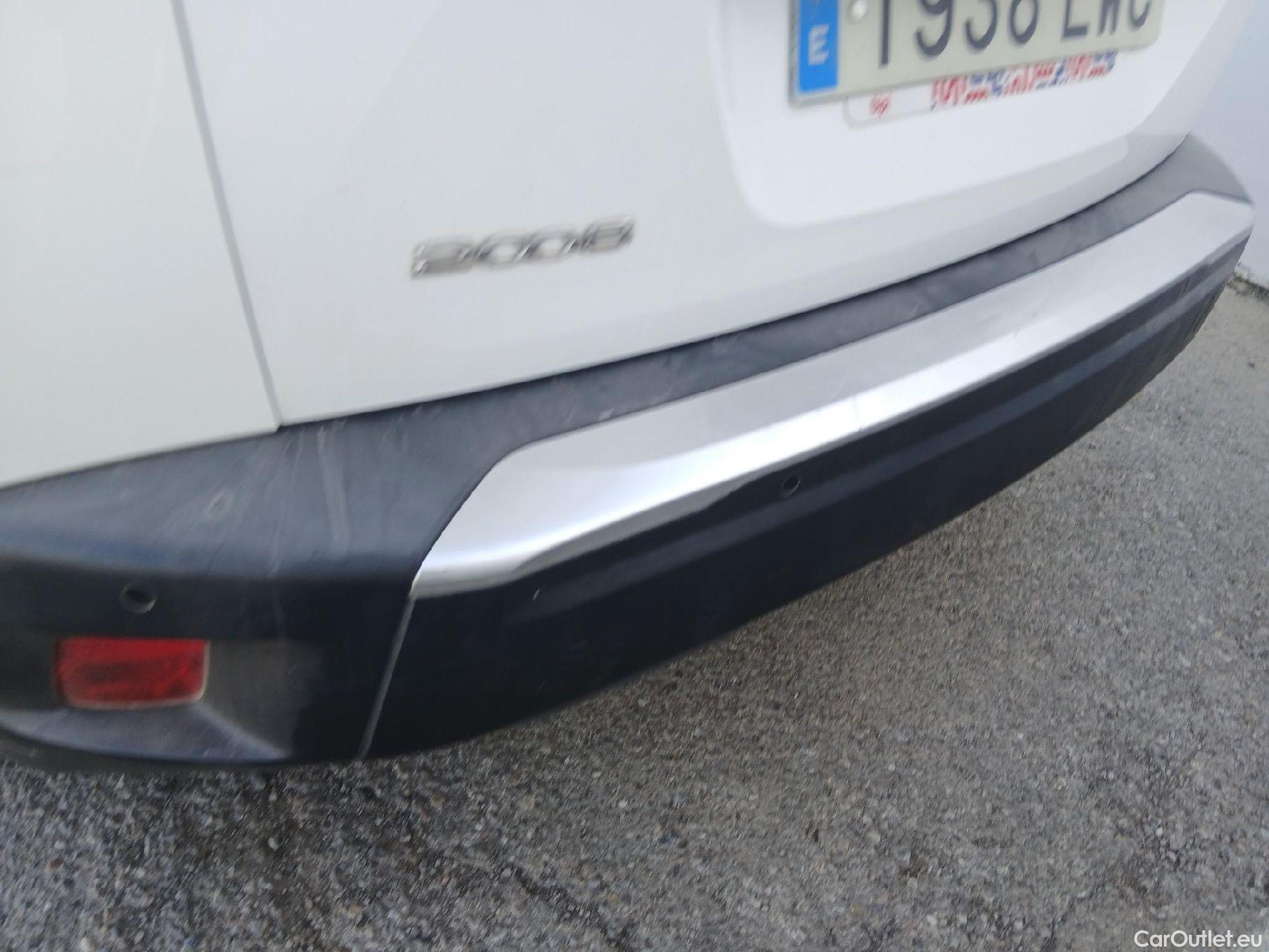  Peugeot  2008 PEUGEOT  / 2019 / 5P / todoterreno Allure BlueHDI 81kW (110CV) #16