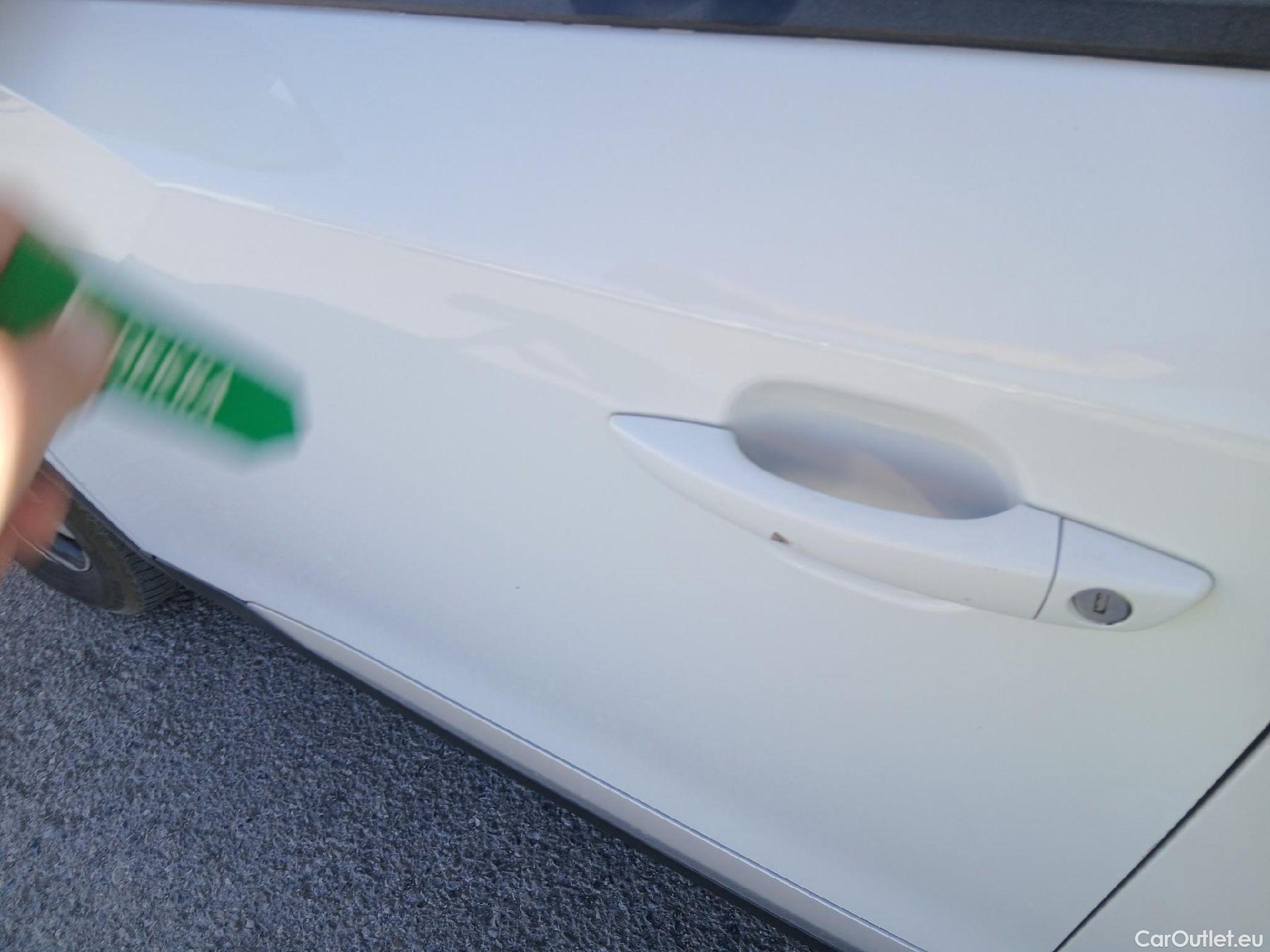  Peugeot  2008 PEUGEOT  / 2019 / 5P / todoterreno Allure BlueHDI 81kW (110CV) #12