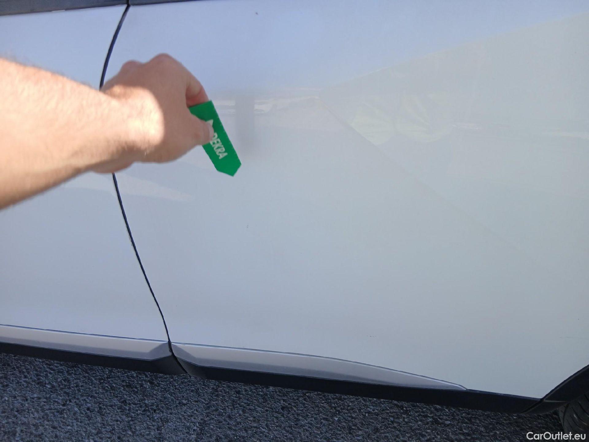  Peugeot  2008 PEUGEOT  / 2019 / 5P / todoterreno Allure BlueHDI 81kW (110CV) #14