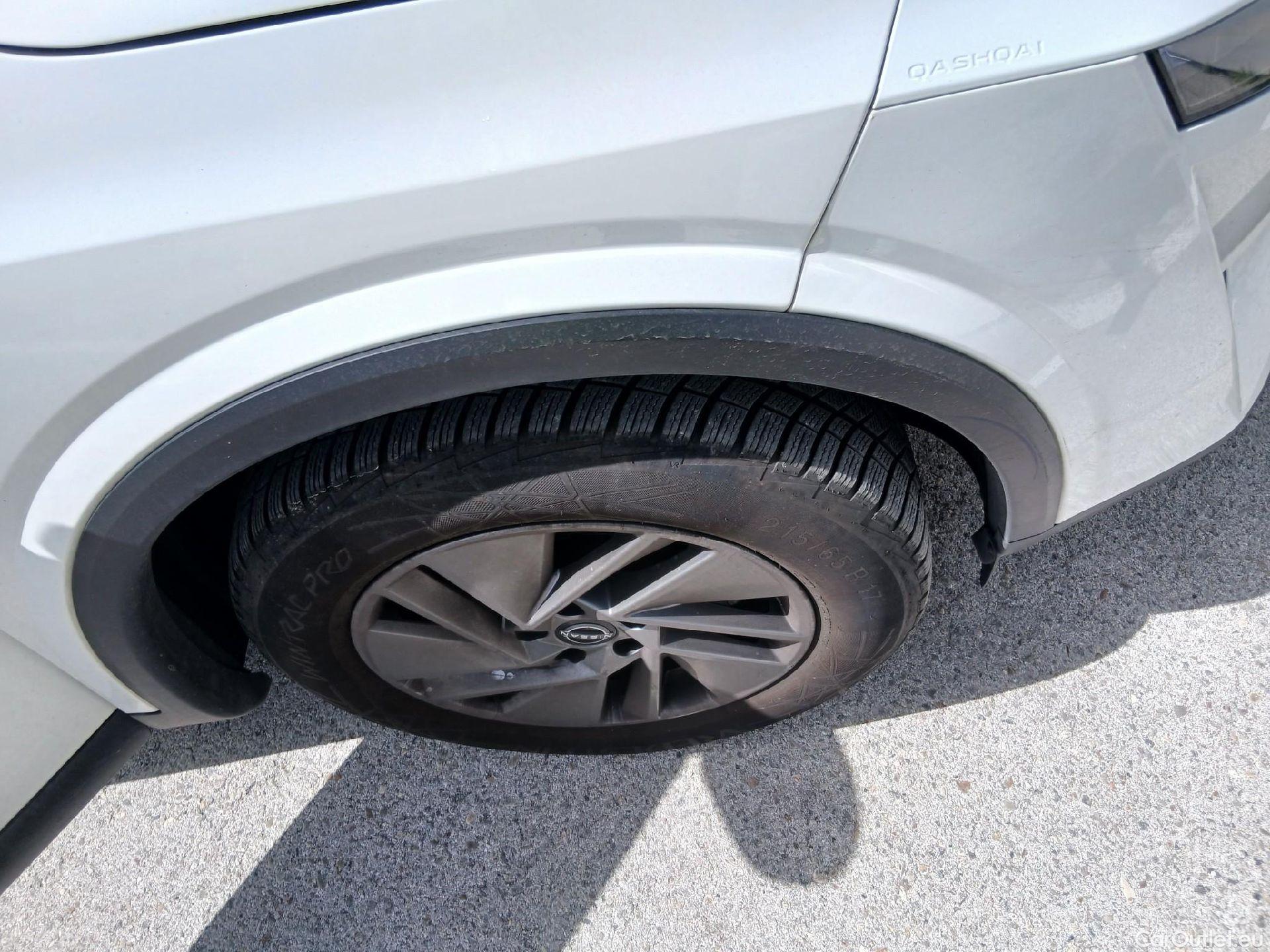  Nissan  Qashqai NISSAN  / 2021 / 5P / todoterreno DIG-T 103kW (140CV) mHEV 4x2 Acenta #32