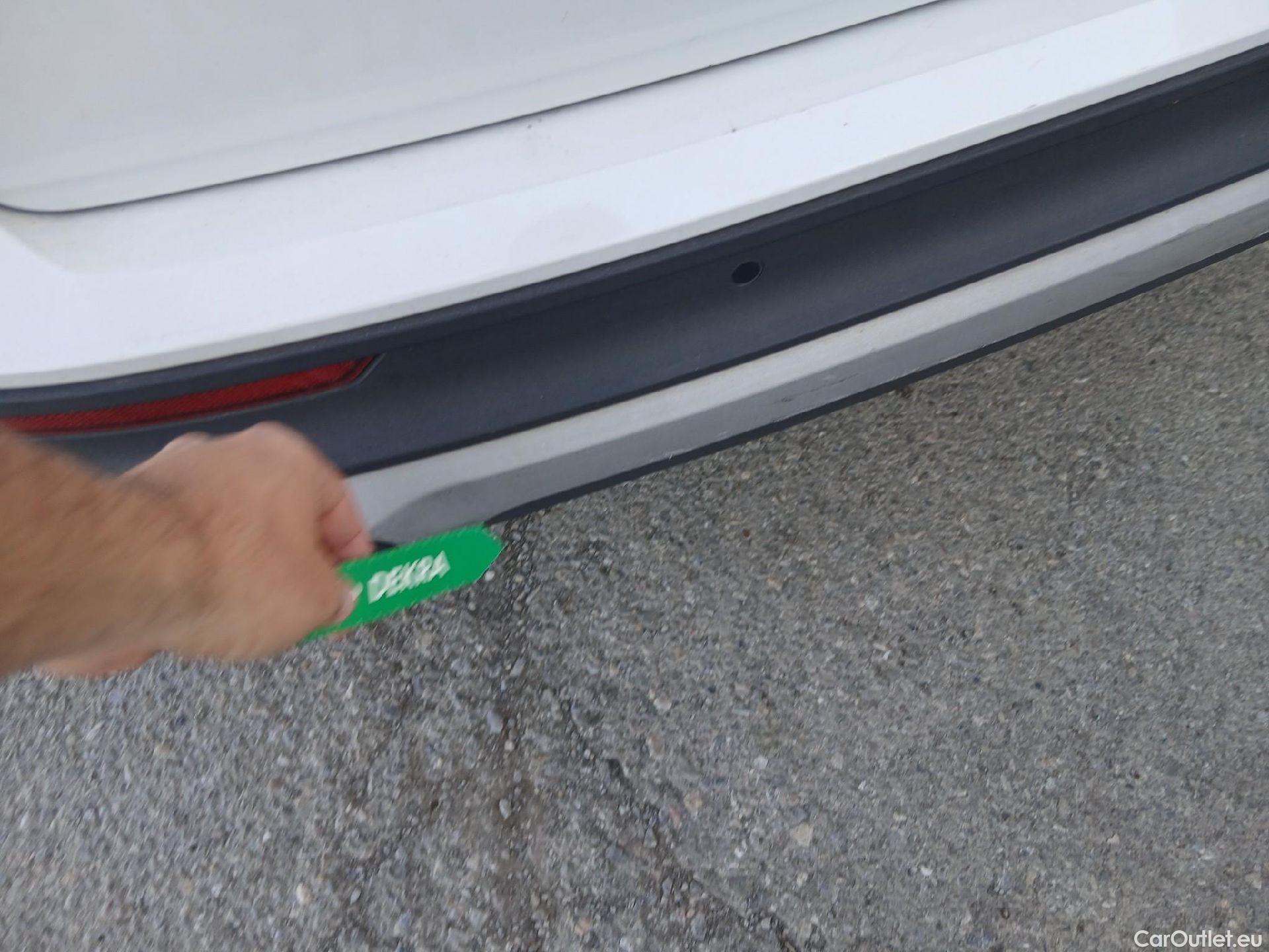  Seat  ATECA SEAT  / 2016 / 5P / todoterreno 1.5 TSI 110kW DSG S&S Style XL(SP) #17