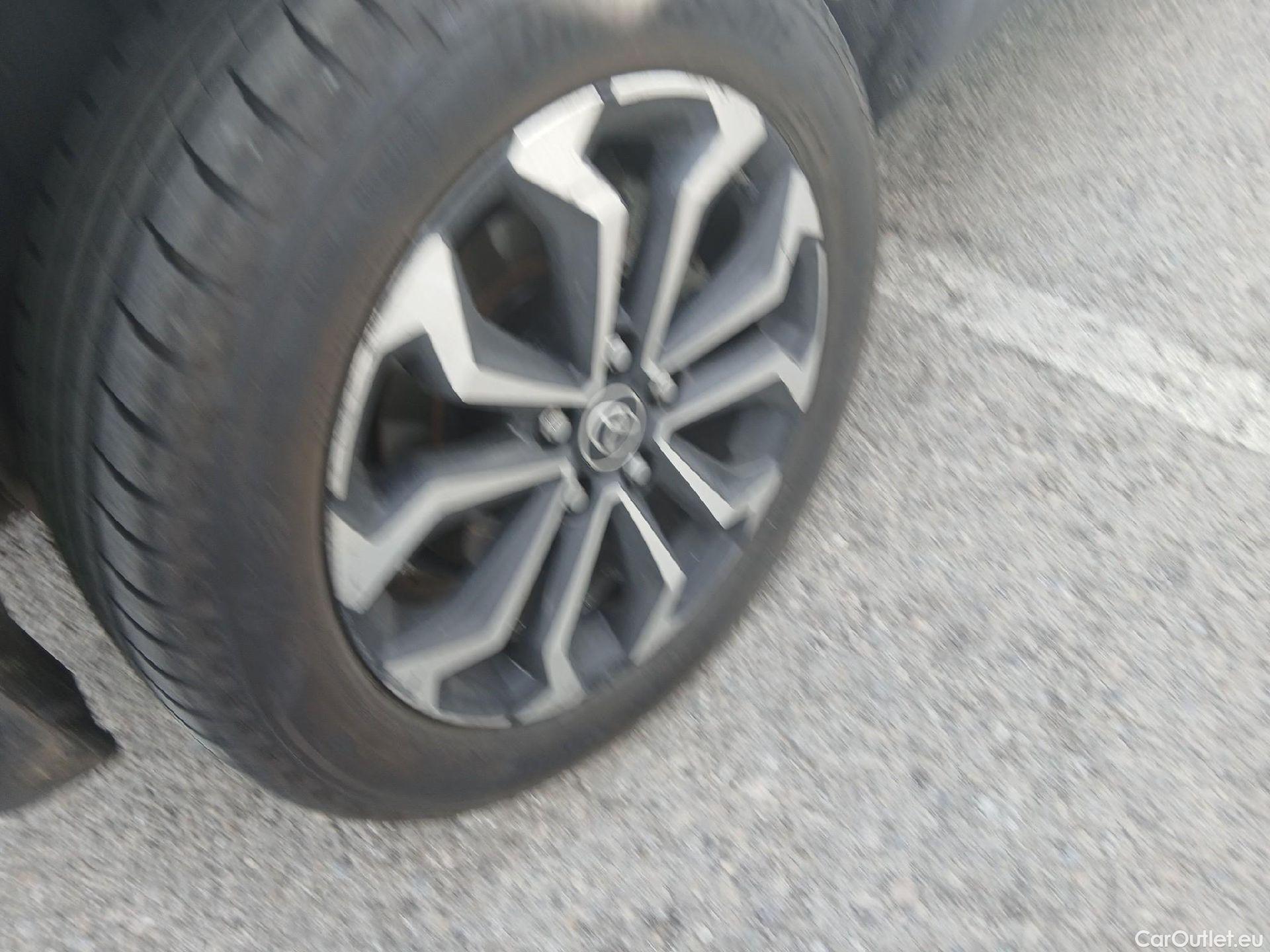  Toyota  Yaris Cross TOYOTA  / 2021 / 5P / todoterreno 1.5 120H Active Tech #17