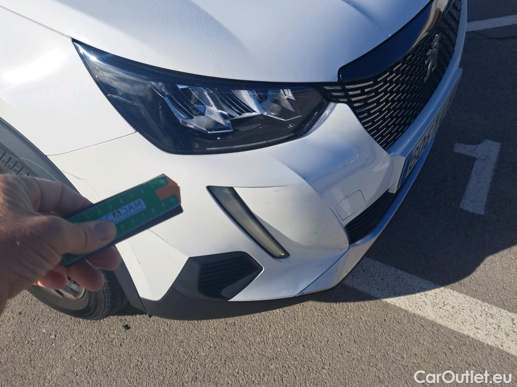  Peugeot  2008 PEUGEOT  / 2019 / 5P / todoterreno Allure BlueHDI 81kW (110CV) #9