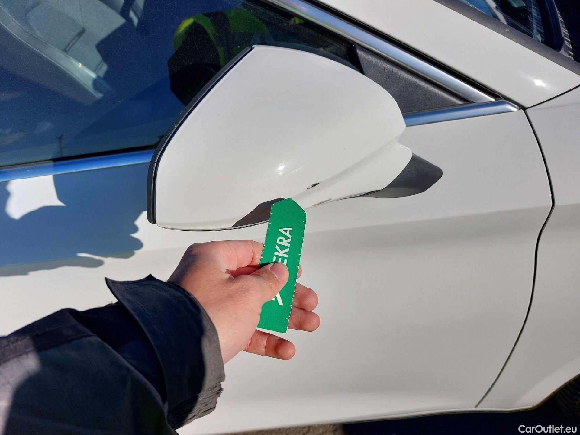  Seat  Leon SEAT Nuevo León / 2020 / 5P / familiar SP 1.4 e-Hybrid DSG S&S Xcellence Go L #26