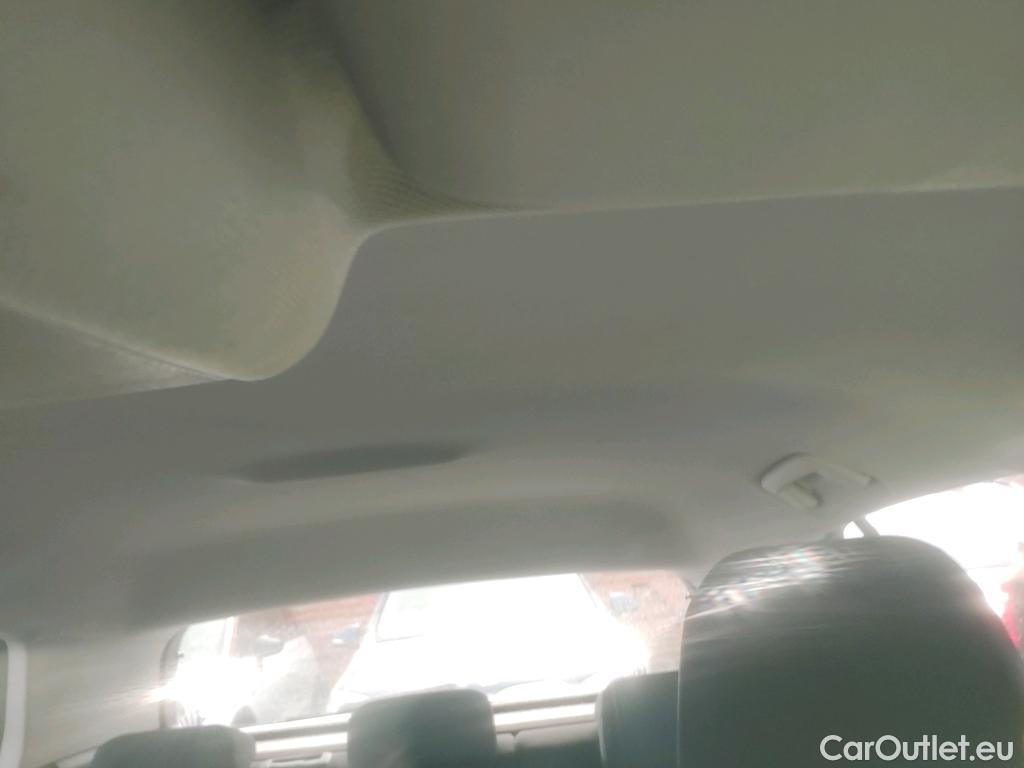  Volkswagen  Golf  VOLKSWAGEN / 2020 / 5P / berlina con portón 2.0 TDI 85kW (115CV) #5