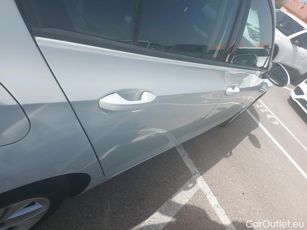  Volkswagen  Golf  VOLKSWAGEN / 2020 / 5P / berlina con portón 2.0 TDI 85kW (115CV) #33