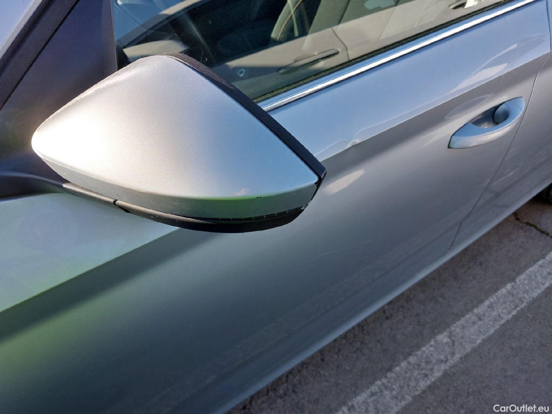  Skoda  KAMIQ SKODA  / 2019 / 5P / todoterreno 1.0 TSI 81kW (110CV) Emotion #8