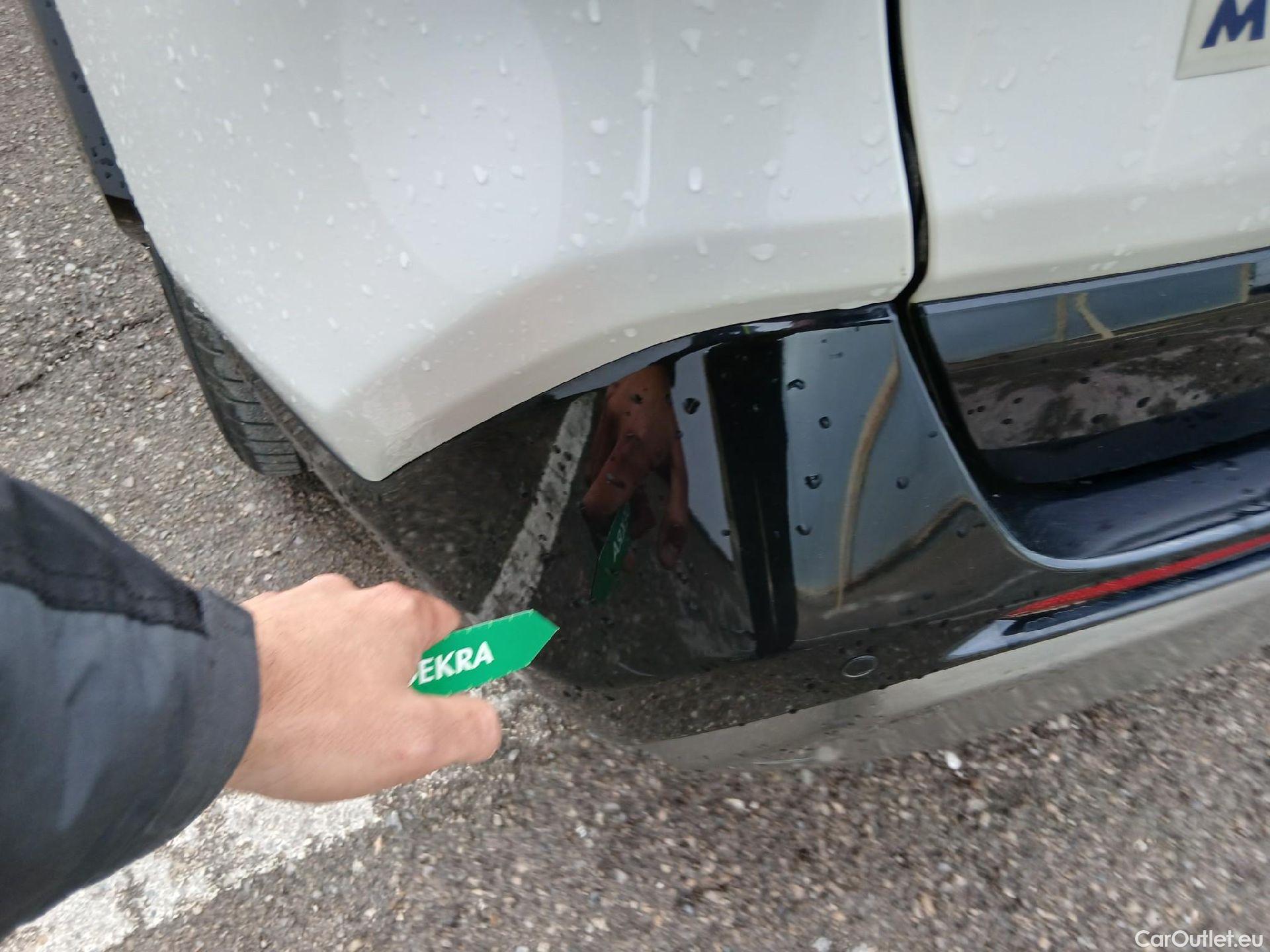  Toyota  RAV4 TOYOTA  / 2018 / 5P / todoterreno 2.5l hybrid 2WD Feel! #9