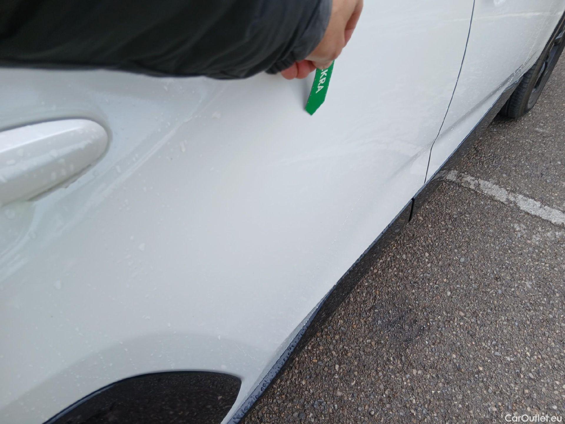  Toyota  RAV4 TOYOTA  / 2018 / 5P / todoterreno 2.5l hybrid 2WD Feel! #12