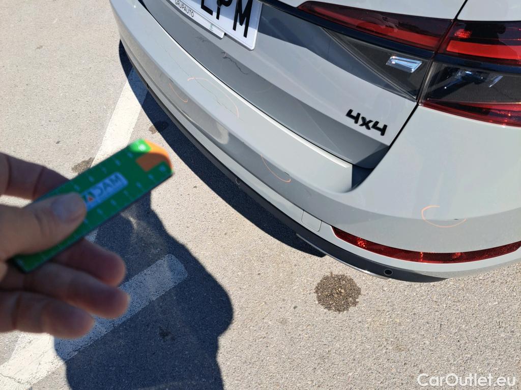  Skoda  Superb SKODA  Combi 2.0 TSI DSG 4x4 Sportline 270 CV #Opcionales 2100€# #17