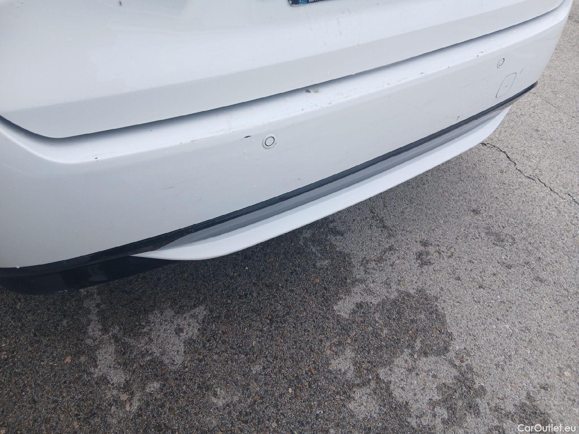  Toyota  Corolla TOYOTA  / 2019 / 5P / familiar 2.0 180H FEEL! E-CVT TOURING SPORT #41