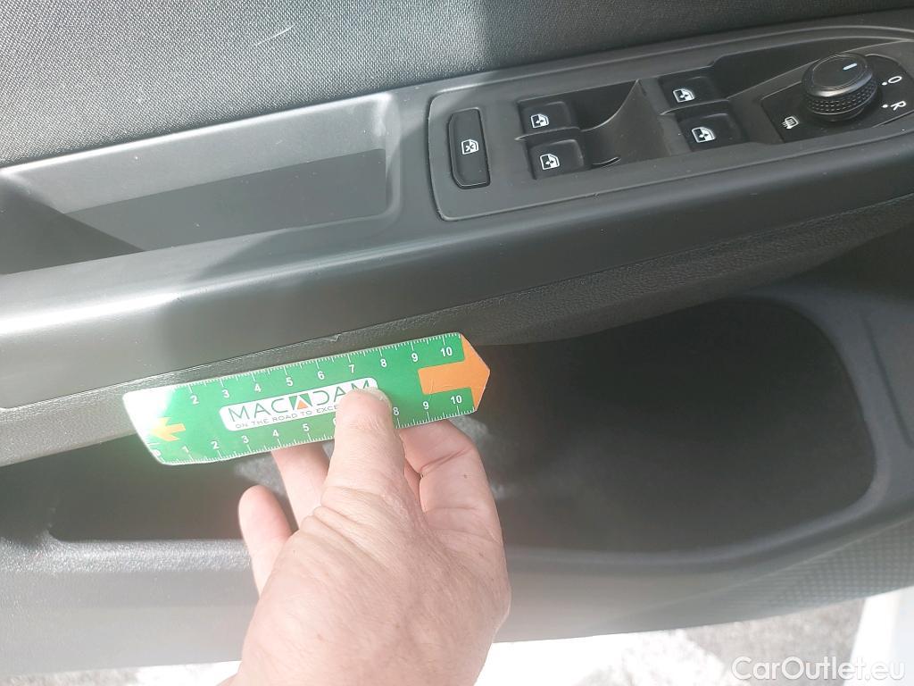  Volkswagen  Golf  VOLKSWAGEN / 2020 / 5P / berlina con portón 2.0 TDI 85kW (115CV) #24