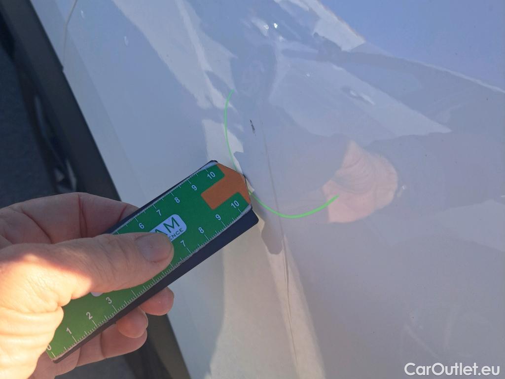  Peugeot  2008 PEUGEOT  / 2019 / 5P / todoterreno Allure BlueHDI 81kW (110CV) #31