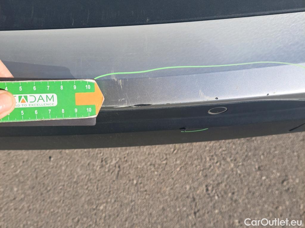  Peugeot  2008 PEUGEOT  / 2019 / 5P / todoterreno Allure BlueHDI 81kW (110CV) #22