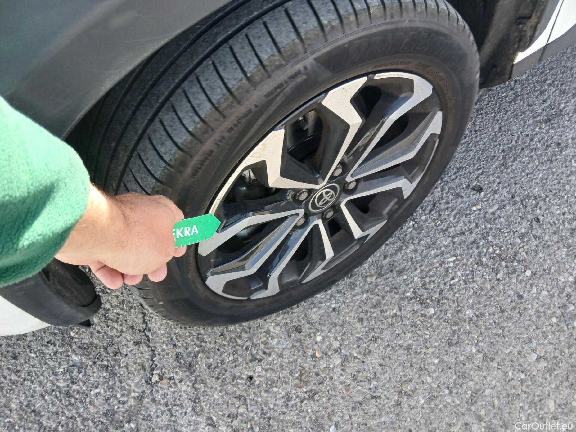  Toyota  Yaris Cross TOYOTA  / 2021 / 5P / todoterreno 1.5 120H Active Tech #1