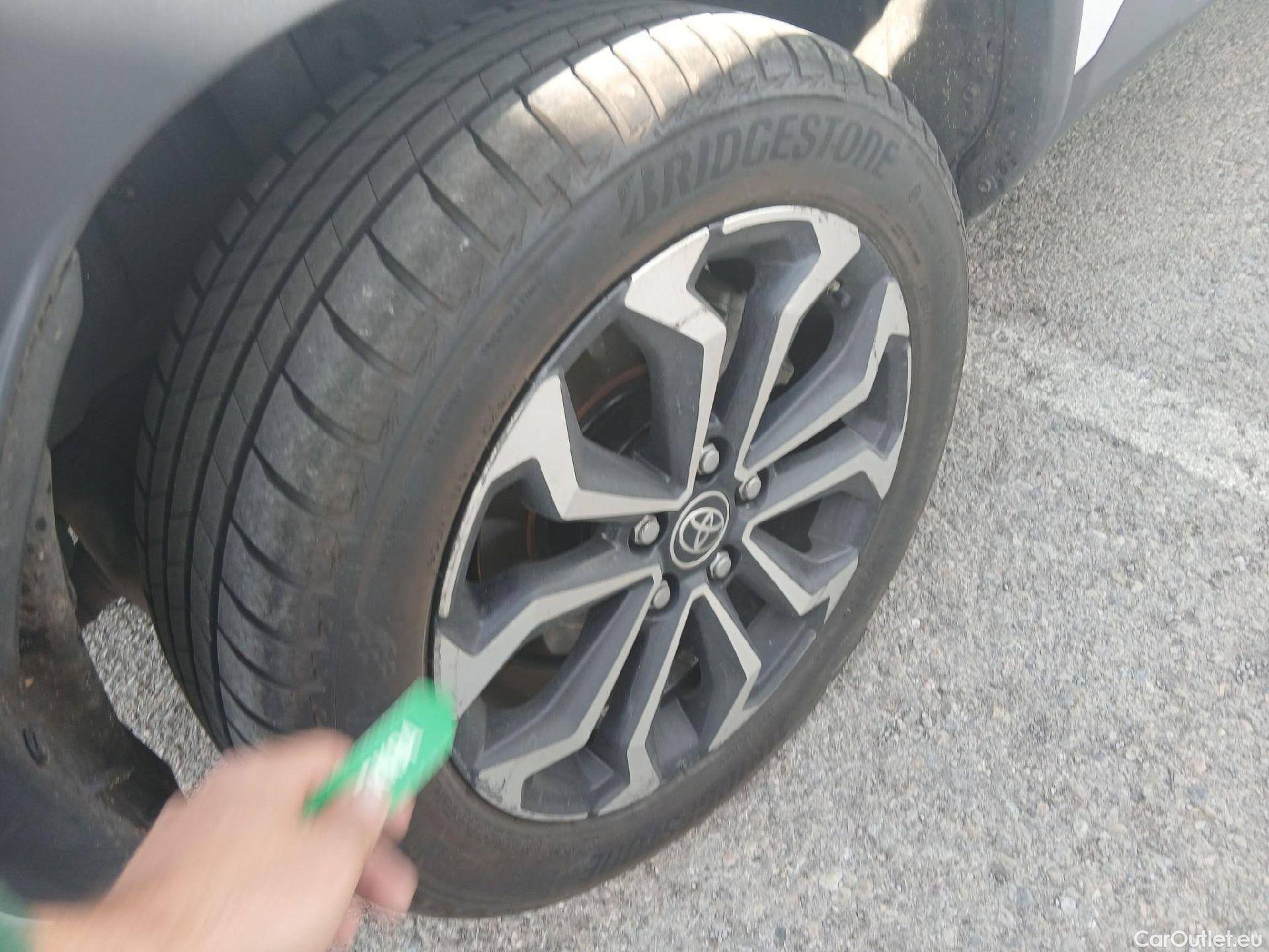  Toyota  Yaris Cross TOYOTA  / 2021 / 5P / todoterreno 1.5 120H Active Tech #18