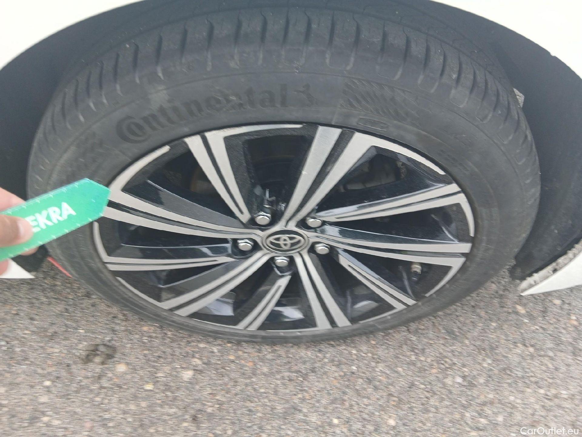  Toyota  Corolla TOYOTA  / 2019 / 5P / familiar 2.0 180H FEEL! E-CVT TOURING SPORT #36