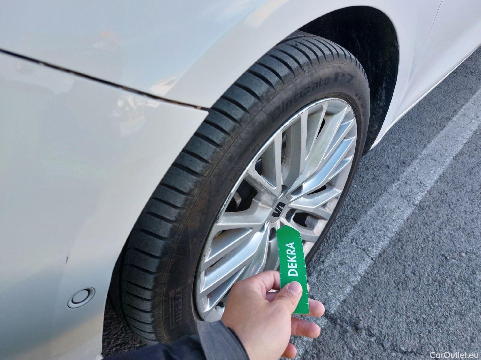  Seat  Leon SEAT Nuevo León / 2020 / 5P / familiar SP 1.4 e-Hybrid DSG S&S Xcellence Go L #8