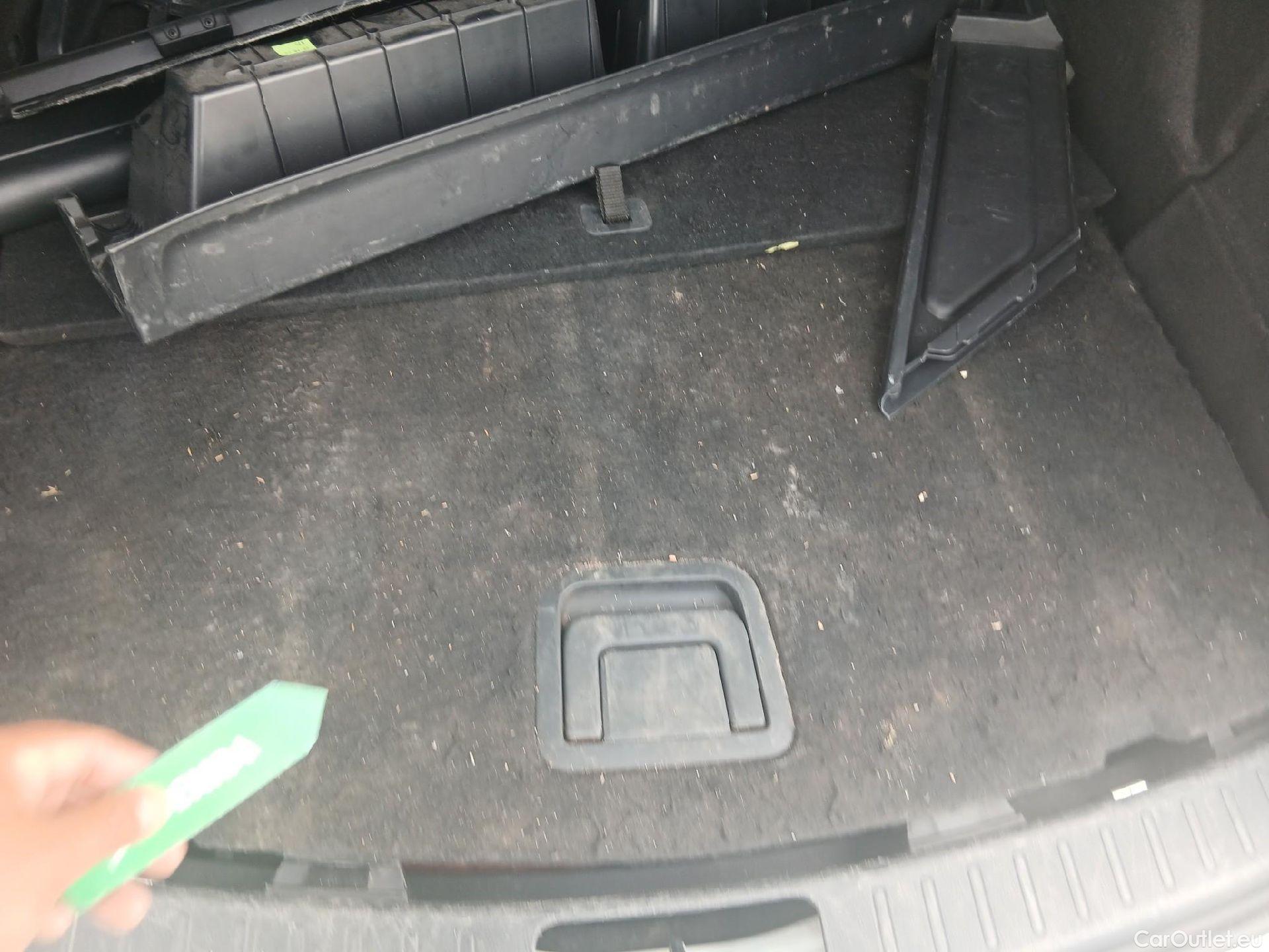  Toyota  Corolla TOYOTA  / 2019 / 5P / familiar 2.0 180H FEEL! E-CVT TOURING SPORT #14